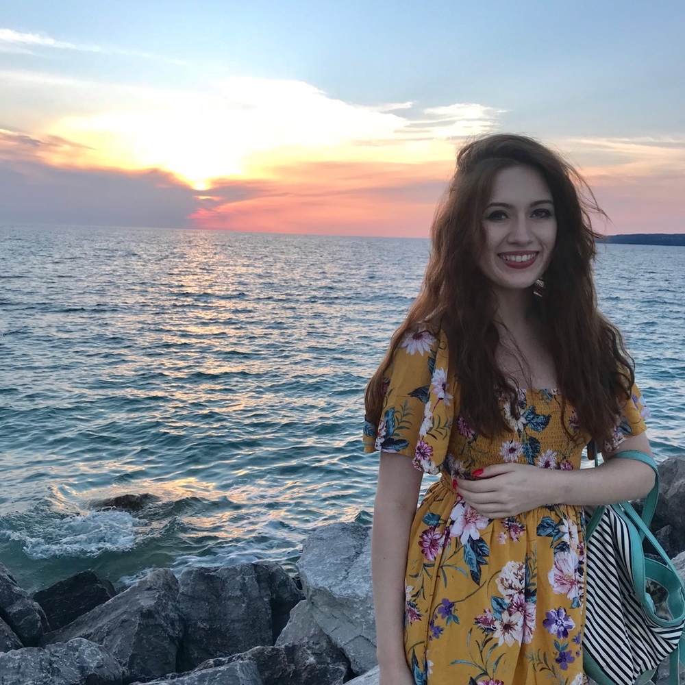 Meet your Posher, Krystal